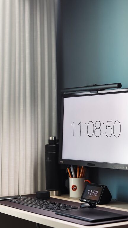 Tipy, ako efektívne organizovať svoj pracovný priestor pre lepšiu produktivitu